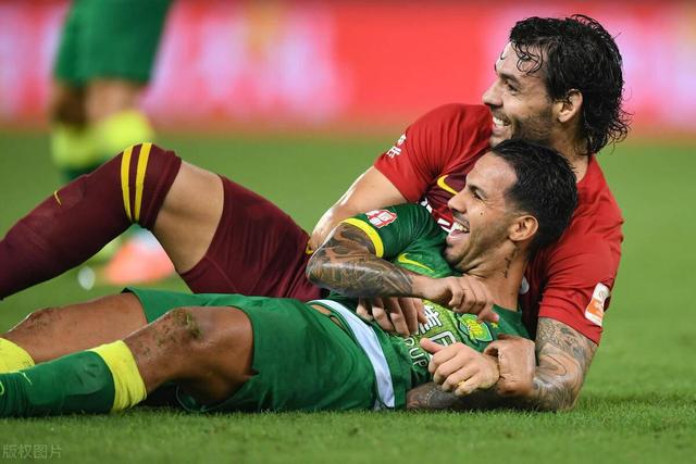 多特蒙德遭遇争议判罚，裁判组回应：执法公正，进入之间游戏正在空间.的简单介绍